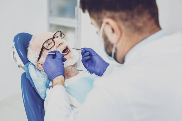 Best Emergency Tooth Extraction in Tice, FL